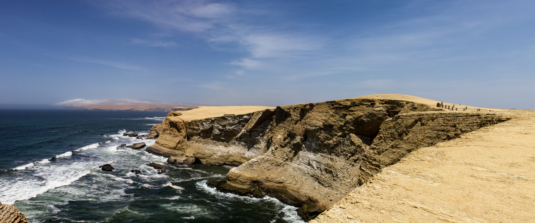 Canon EOS 550D (EOS Rebel T2i / EOS Kiss X4) + Canon EF 24-70mm F2.8L USM sample photo. Paracas national reserve photography