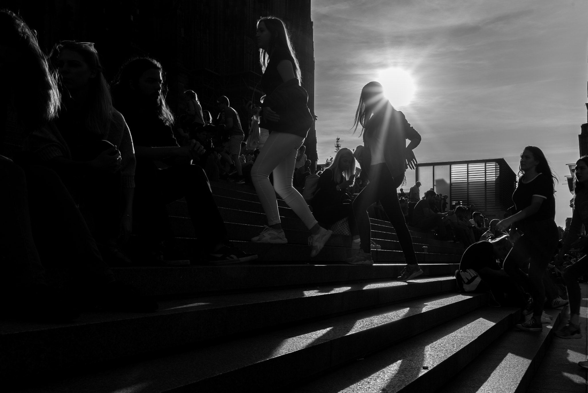 Sony a7S + Sony Sonnar T* FE 35mm F2.8 ZA sample photo. Light and friendliness in cologne photography