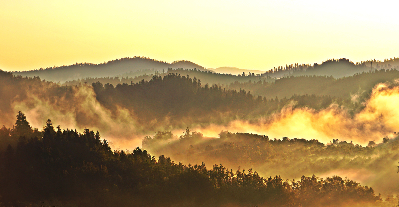 Sony SLT-A68 sample photo. Sunrise photography