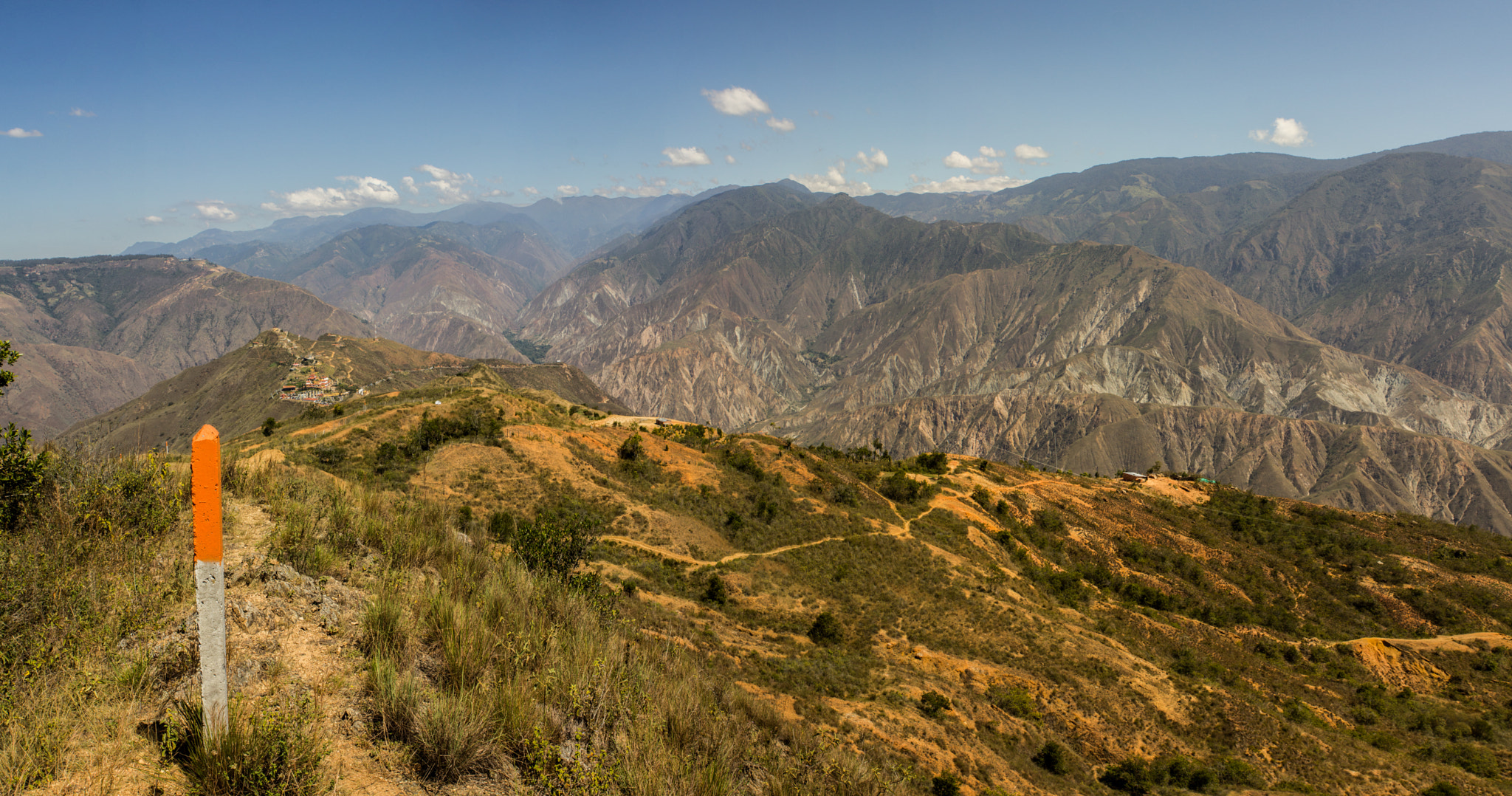 Canon EOS 550D (EOS Rebel T2i / EOS Kiss X4) + Canon EF 24-70mm F2.8L USM sample photo. Chicamocha national park photography