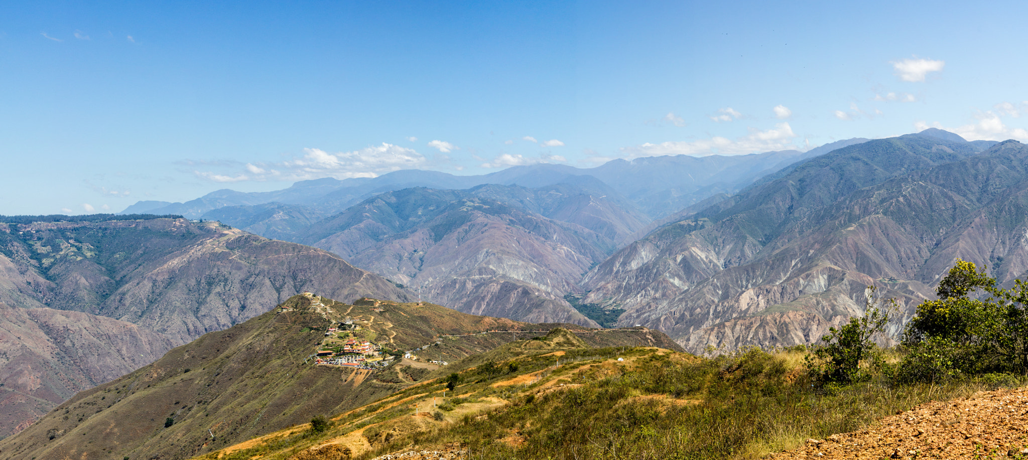 Canon EOS 550D (EOS Rebel T2i / EOS Kiss X4) + Canon EF 24-70mm F2.8L USM sample photo. Chicamocha national park photography