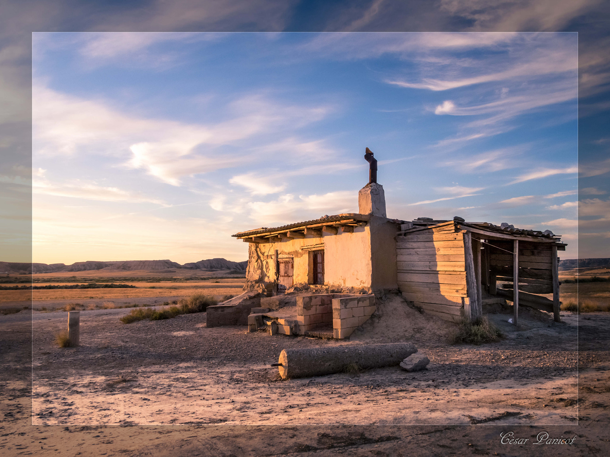 Olympus OM-D E-M10 + Tamron 14-150mm F3.5-5.8 Di III sample photo. Casa en desierto photography