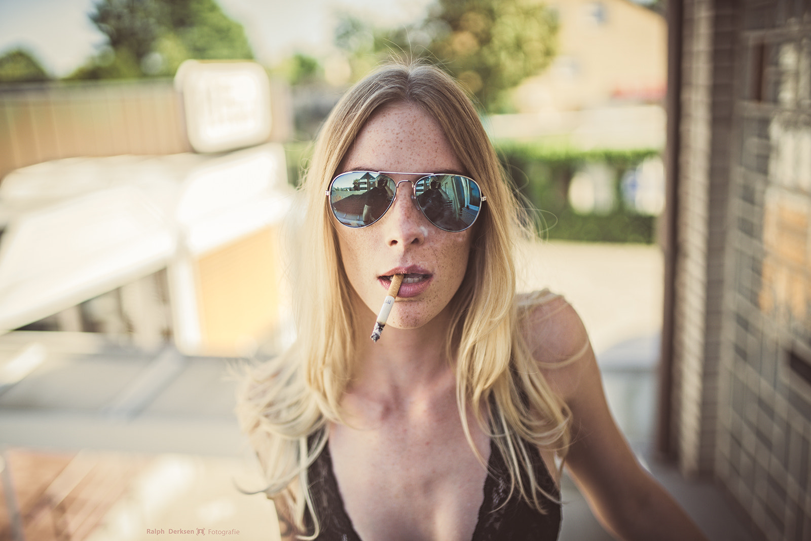 Sony a7R II + Sigma 35mm F1.4 DG HSM Art sample photo. Smoking girl part i photography