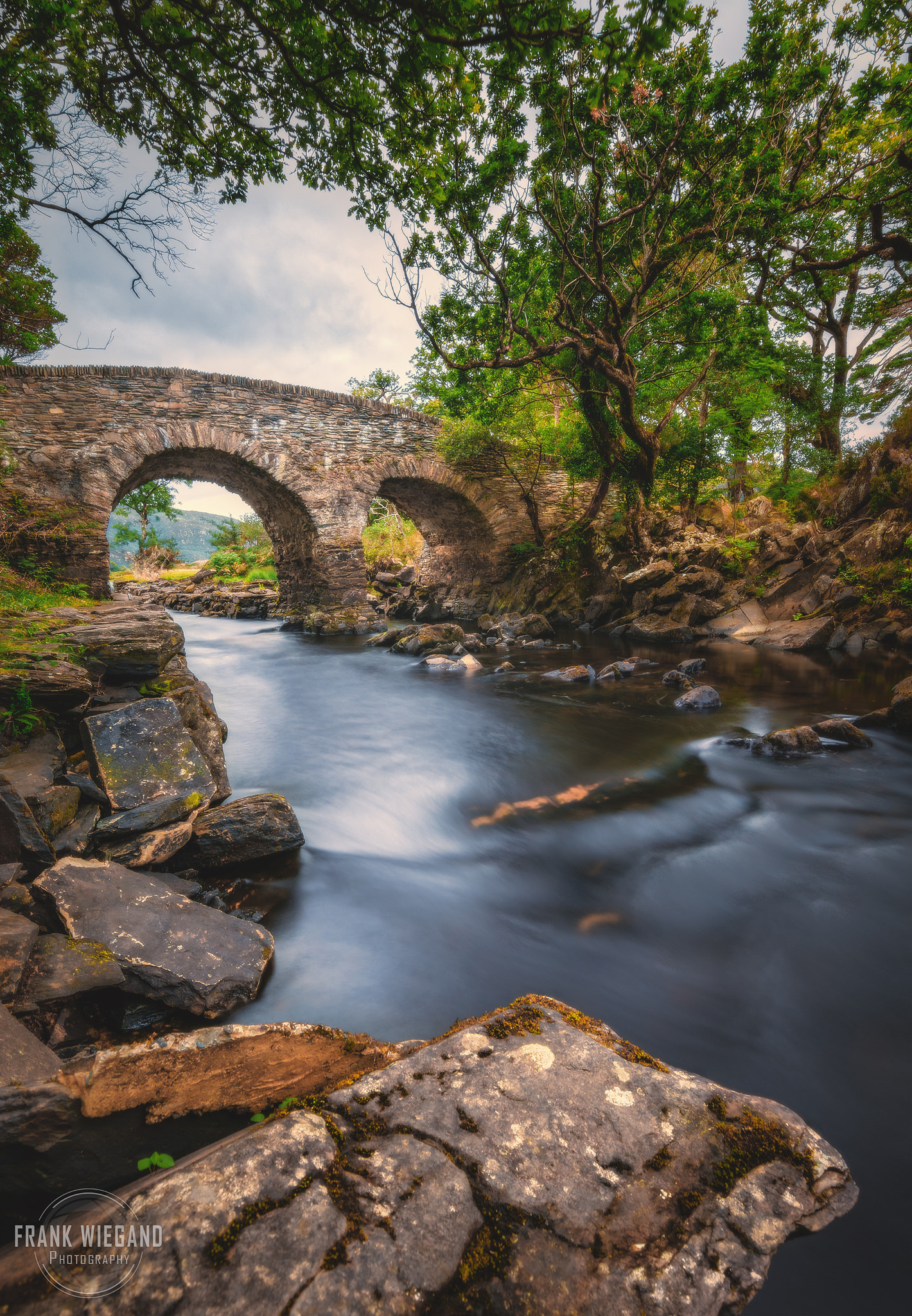 Canon EOS 80D + Tokina AT-X 11-20 F2.8 PRO DX Aspherical 11-20mm f/2.8 sample photo. The old weir bridge in ireland photography