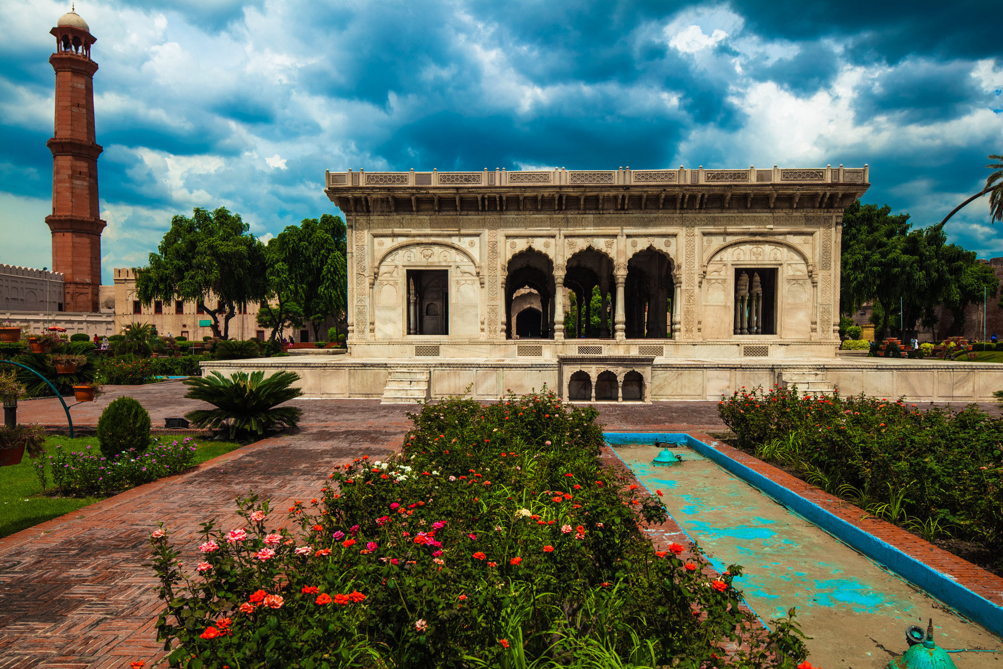 Canon TS-E 24.0mm f/3.5 L II sample photo. Lahore fort photography