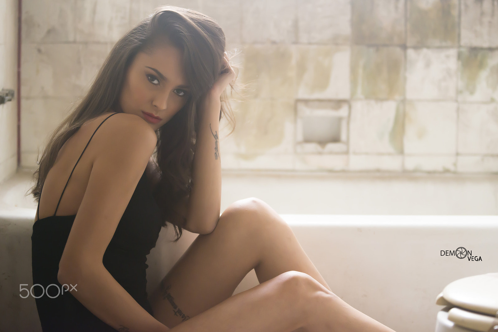 Sigma 70-200mm F2.8 EX DG OS HSM sample photo. Prety woman on old batroom photography