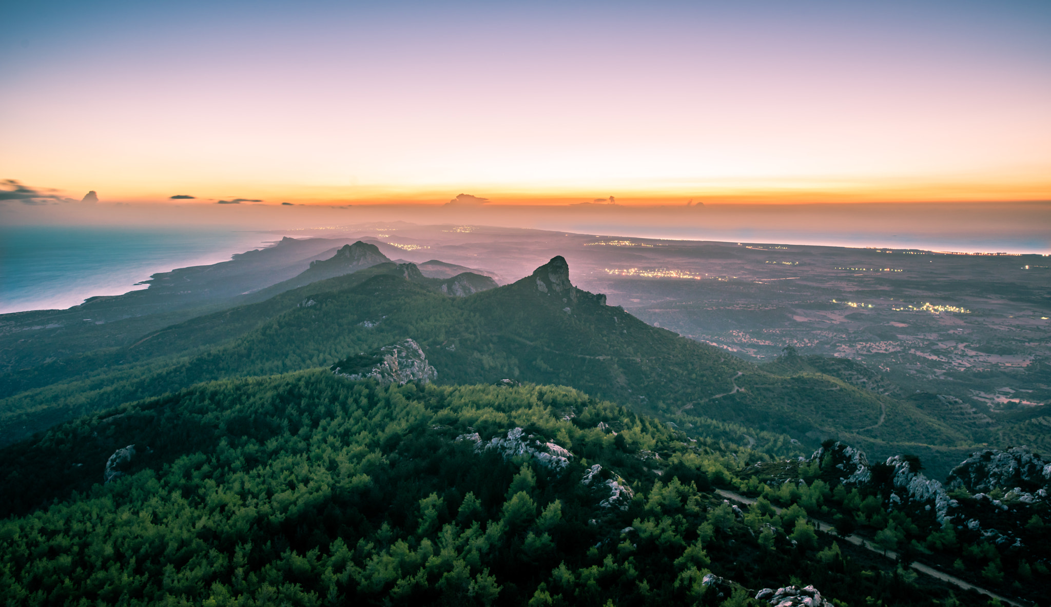 Nikon D810 + Nikon AF-S Nikkor 200-400mm F4G ED-IF VR sample photo. Kantara castle - kktc (sunrise) photography