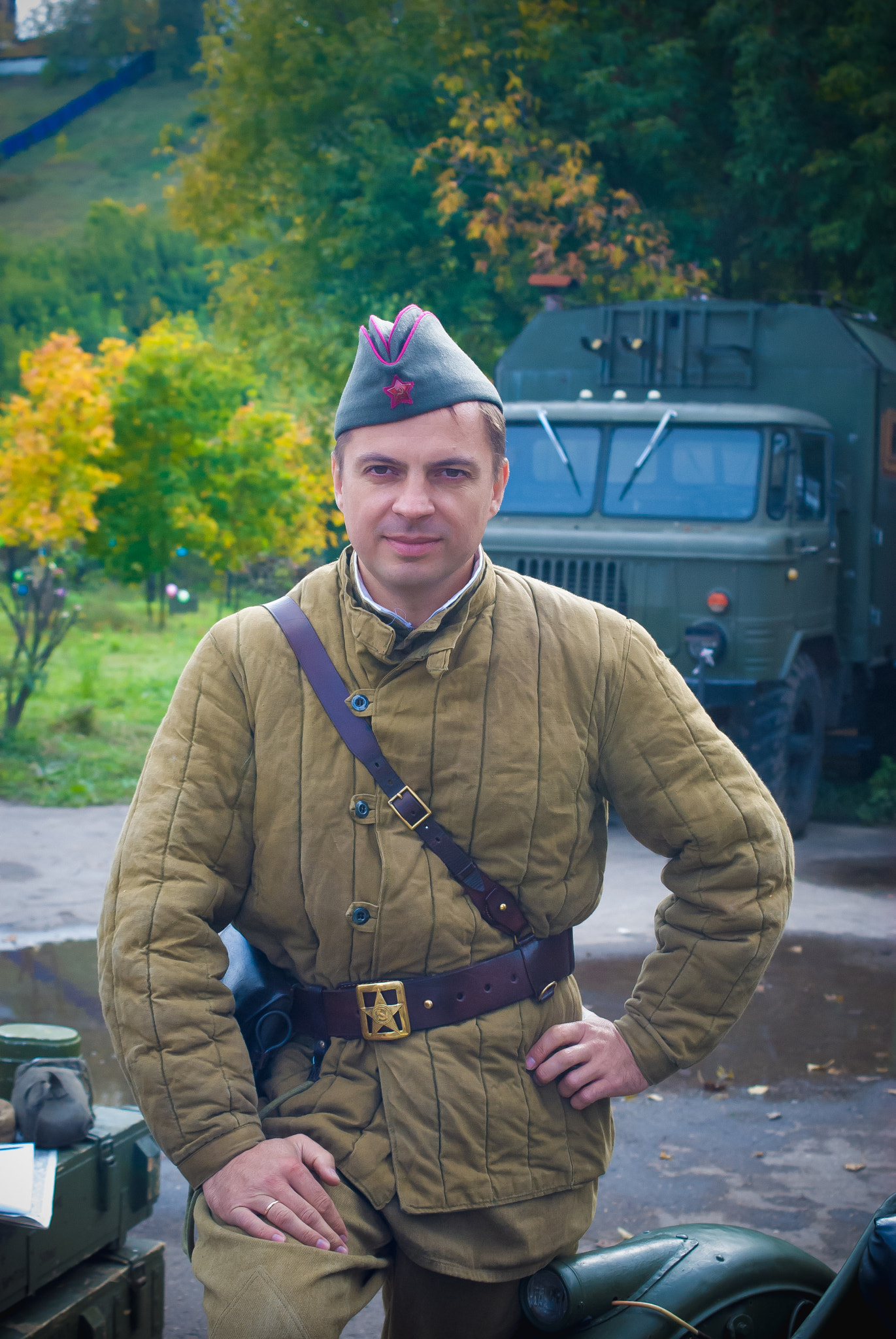 AF Zoom-Nikkor 35-70mm f/3.3-4.5 N sample photo. Soldier photography