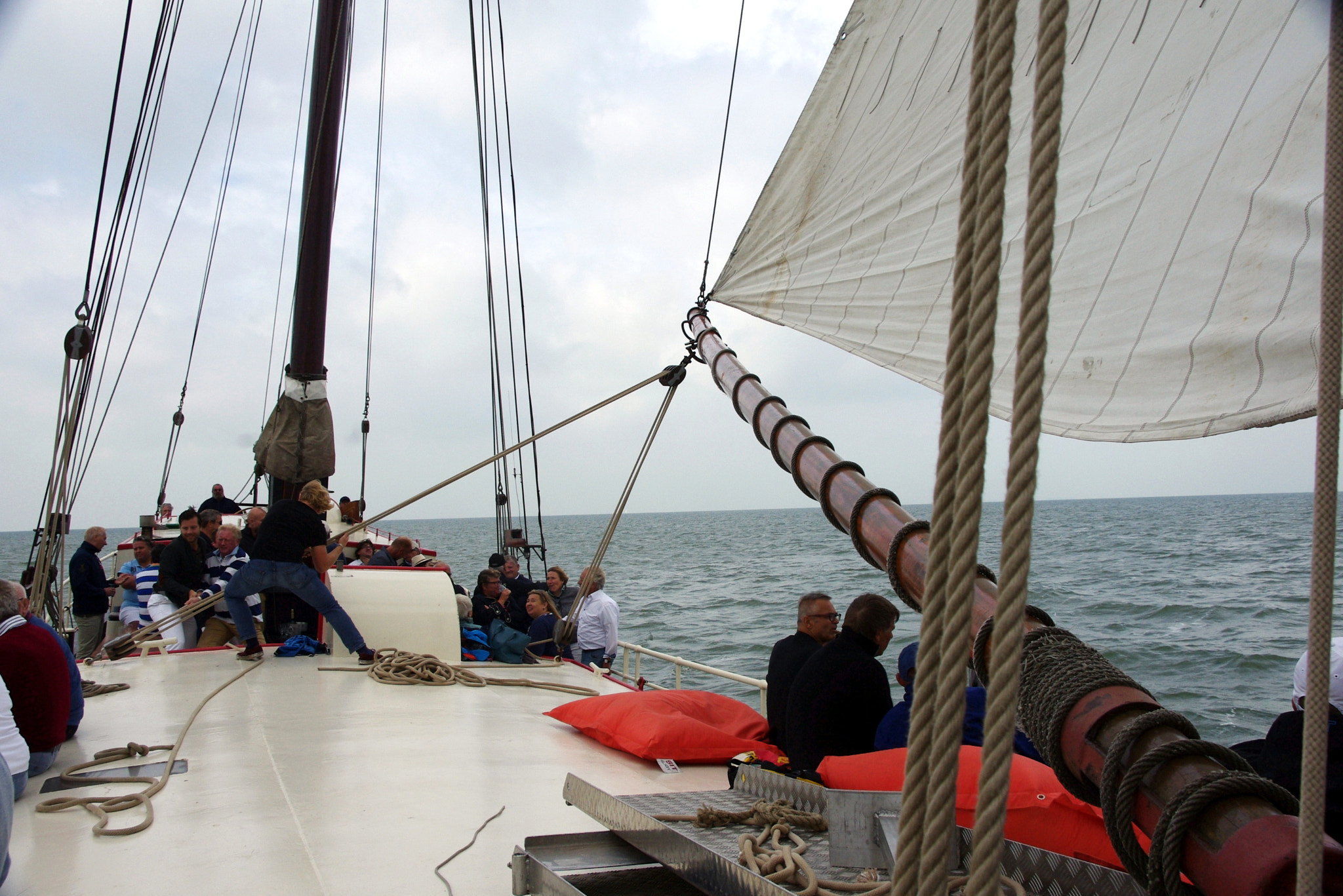 Pentax K-x sample photo. Boat trip to bataviawerf photography