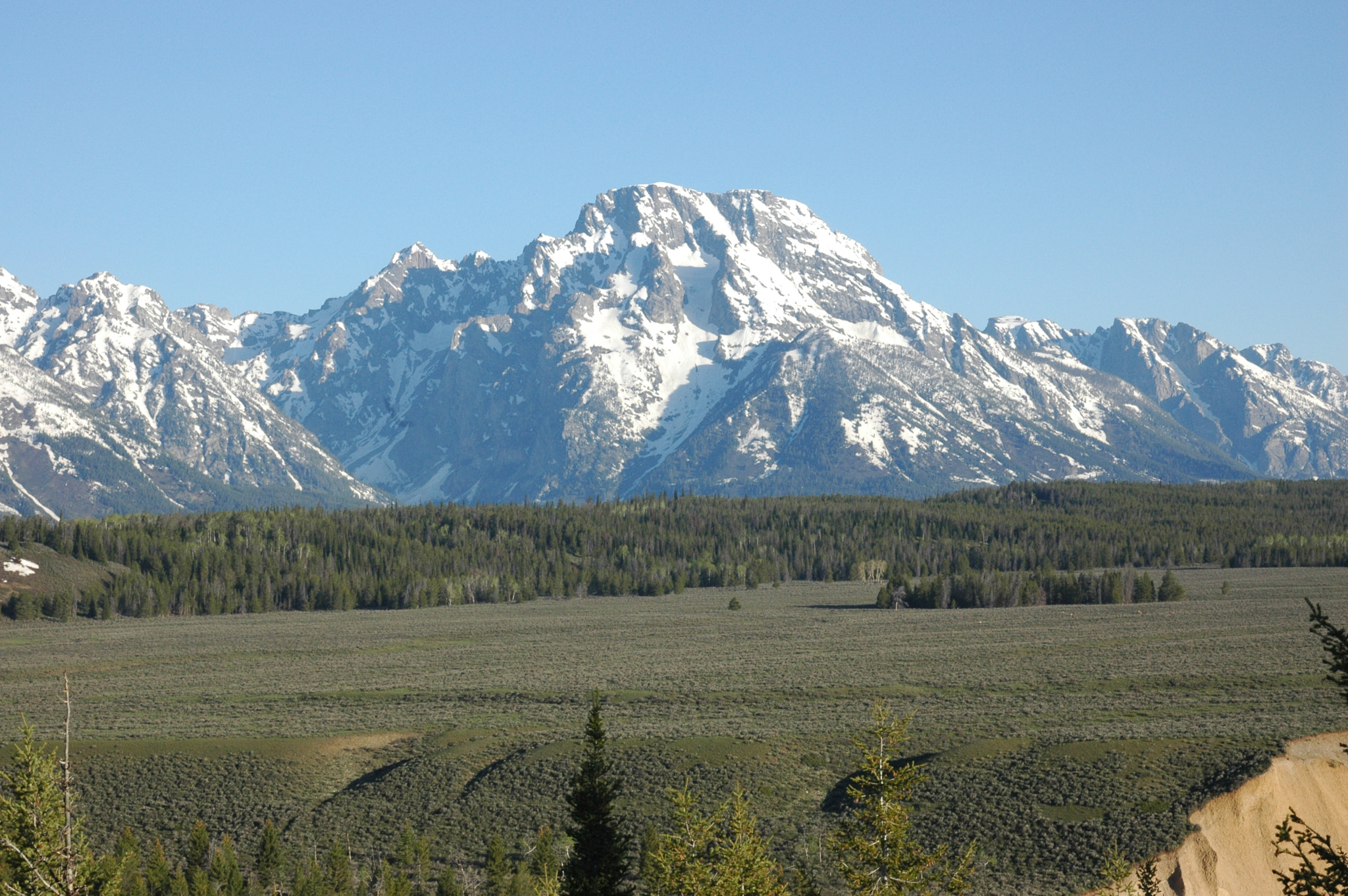 Nikon D70s + AF Zoom-Nikkor 24-120mm f/3.5-5.6D IF sample photo. View of tetons photography