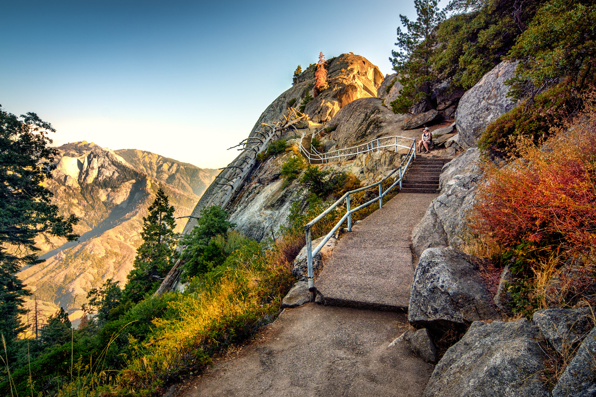 Sony SLT-A68 + Minolta AF 28-80mm F3.5-5.6 II sample photo. The path to the top photography