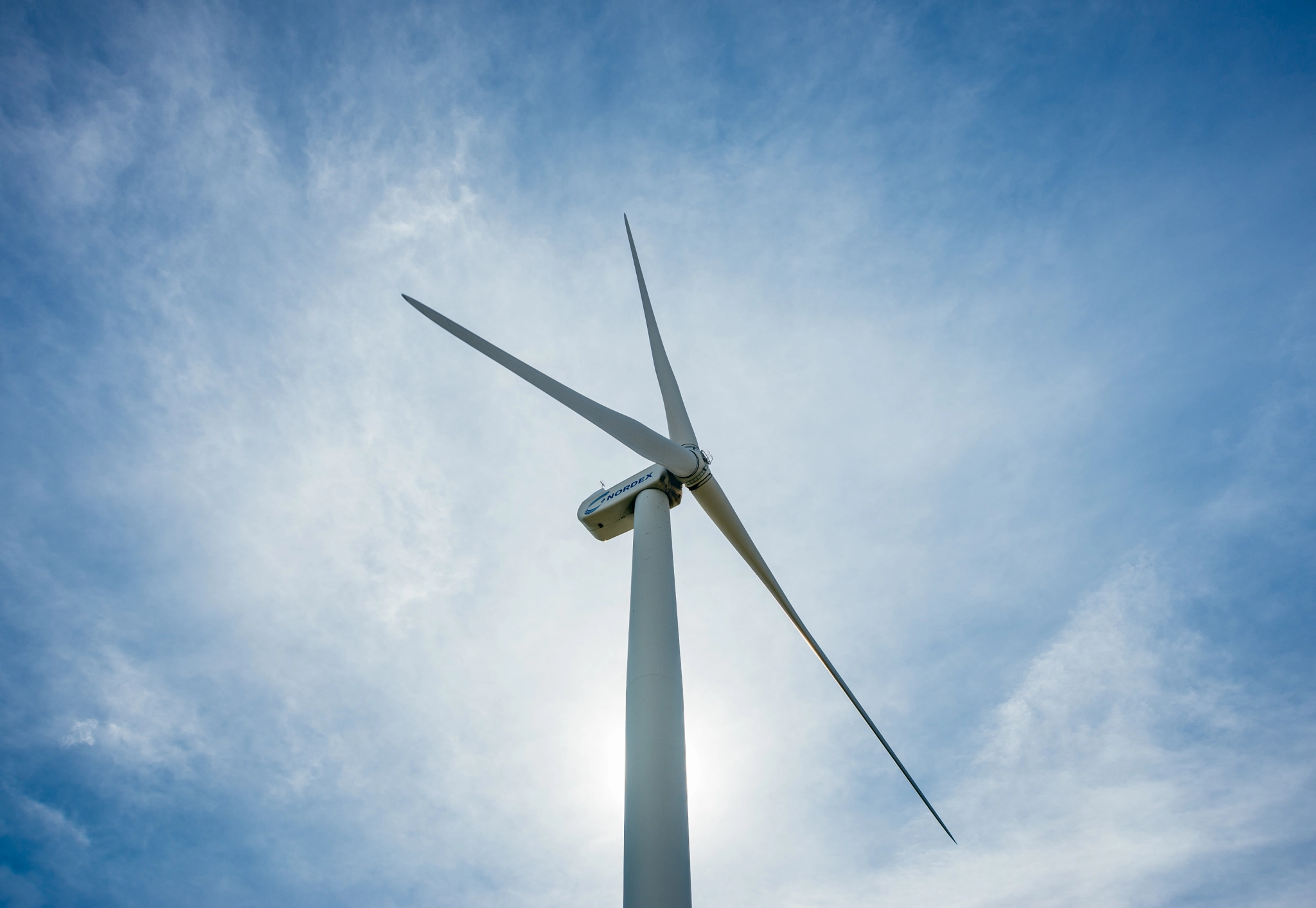 AF Zoom-Nikkor 28-70mm f/3.5-4.5D sample photo. Paldiski wind farm photography