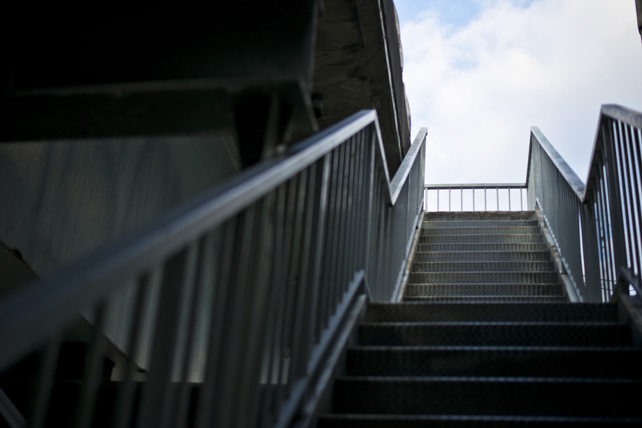 AF Zoom-Nikkor 75-300mm f/4.5-5.6 sample photo. Climb stairs photography