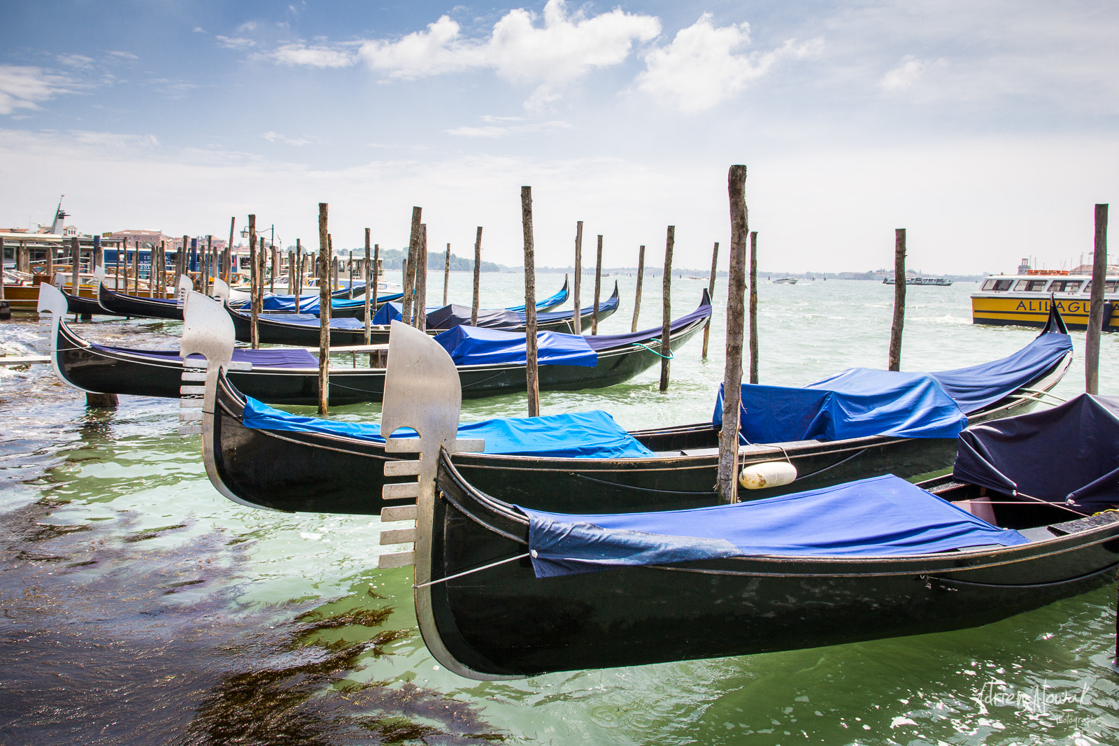 Sigma 17-70mm F2.8-4 DC Macro OS HSM sample photo. Gondola photography