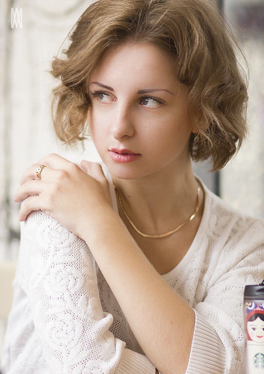 Canon EF 100mm F2.0 USM sample photo. Lilia photography