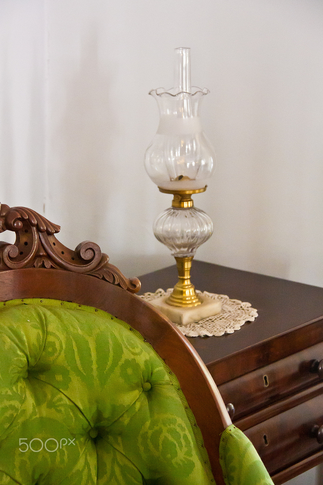 Canon EOS 450D (EOS Rebel XSi / EOS Kiss X2) sample photo. Vintage chair & lamp photography