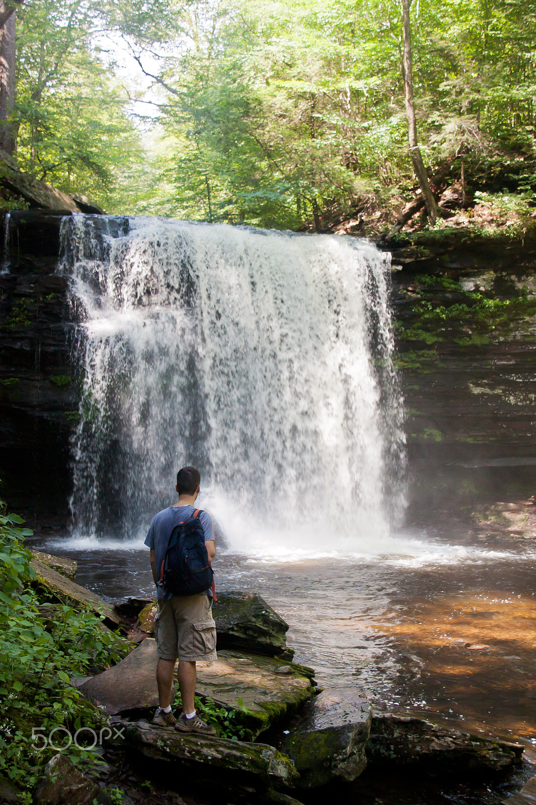Canon EOS 450D (EOS Rebel XSi / EOS Kiss X2) sample photo. Waterfall with man photography