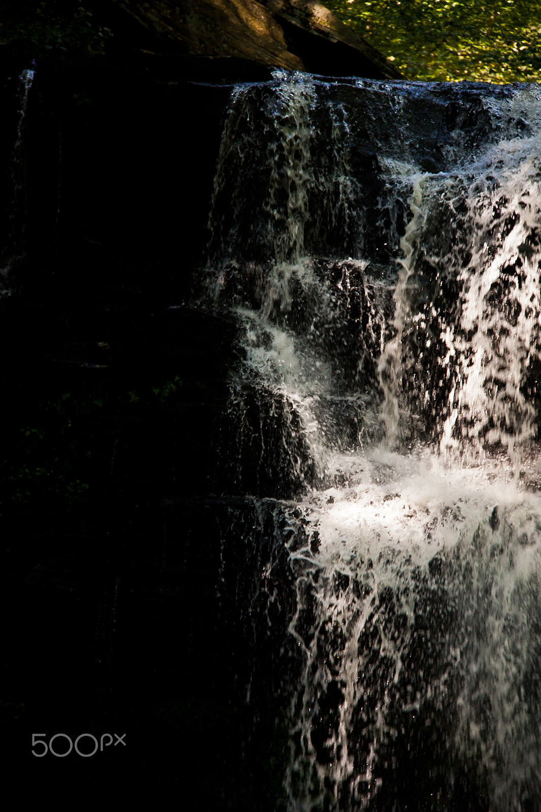 Canon EOS 450D (EOS Rebel XSi / EOS Kiss X2) sample photo. Waterfall rough photography