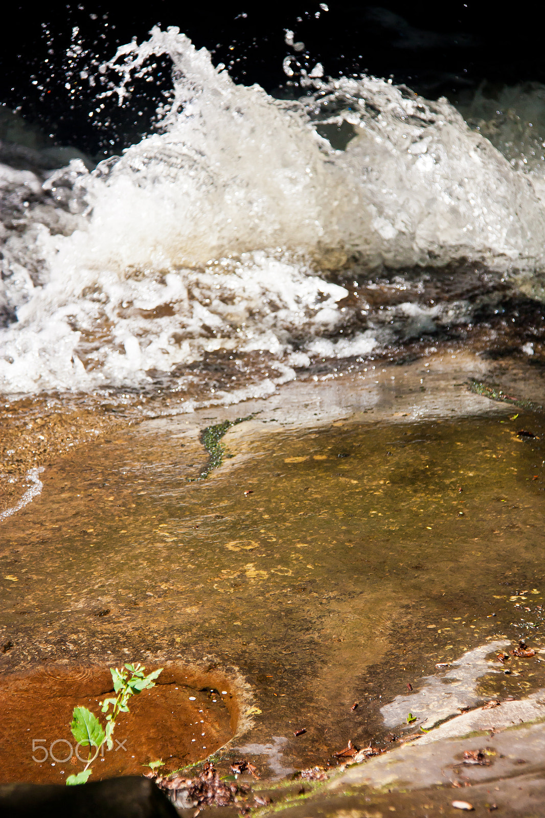 Canon EOS 450D (EOS Rebel XSi / EOS Kiss X2) sample photo. Rough waters photography