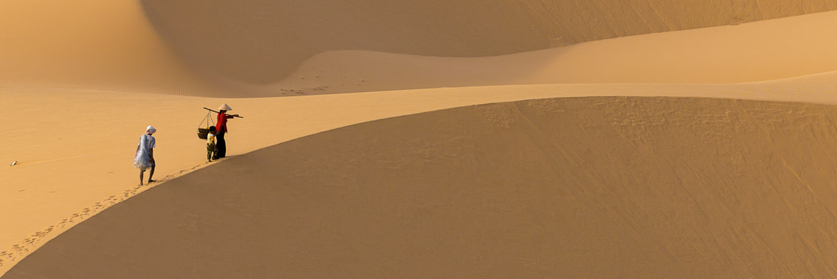 Leaf Aptus 75 sample photo. Pecheurs aux dunes de phang rang photography