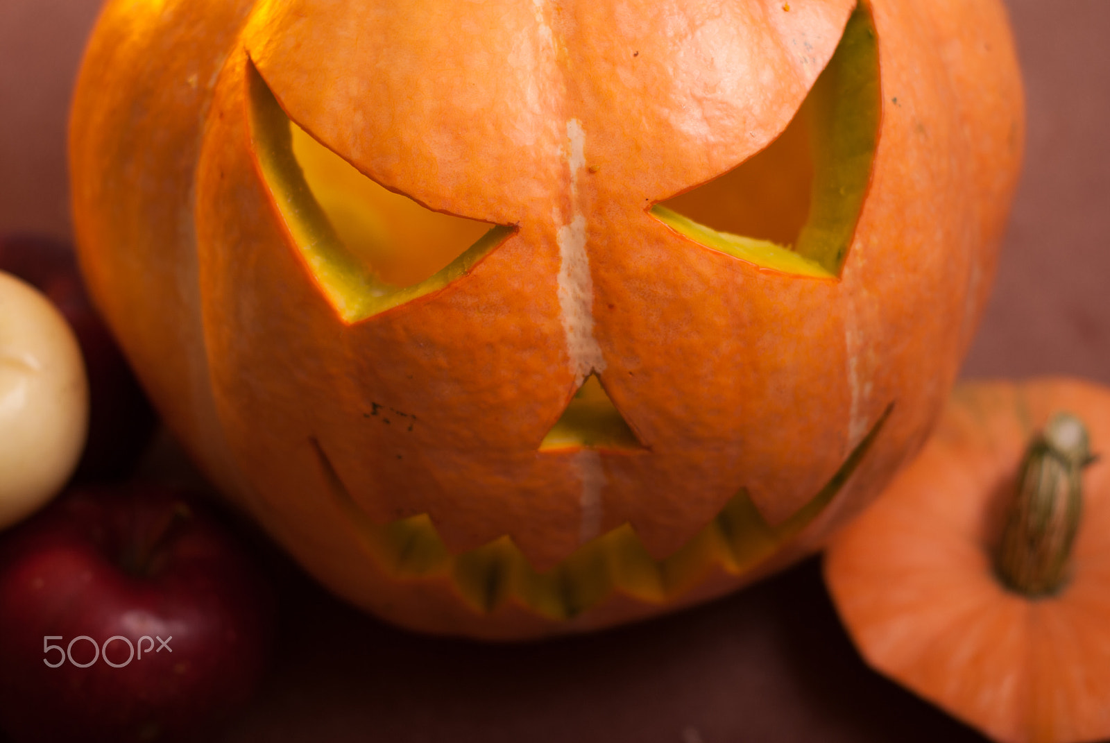 AF Nikkor 50mm f/1.8 N sample photo. Autumn arrangement of pumpkins and apples, photography