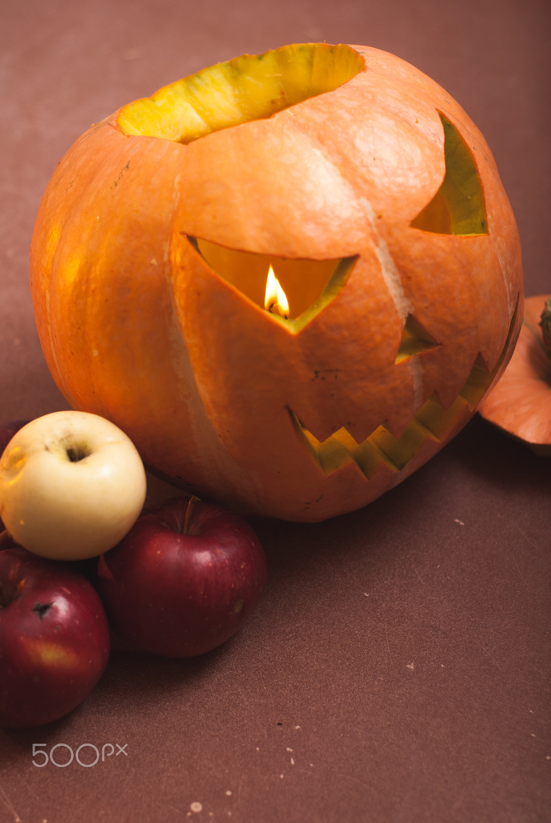 AF Nikkor 50mm f/1.8 N sample photo. Autumn arrangement of pumpkins and apples, photography