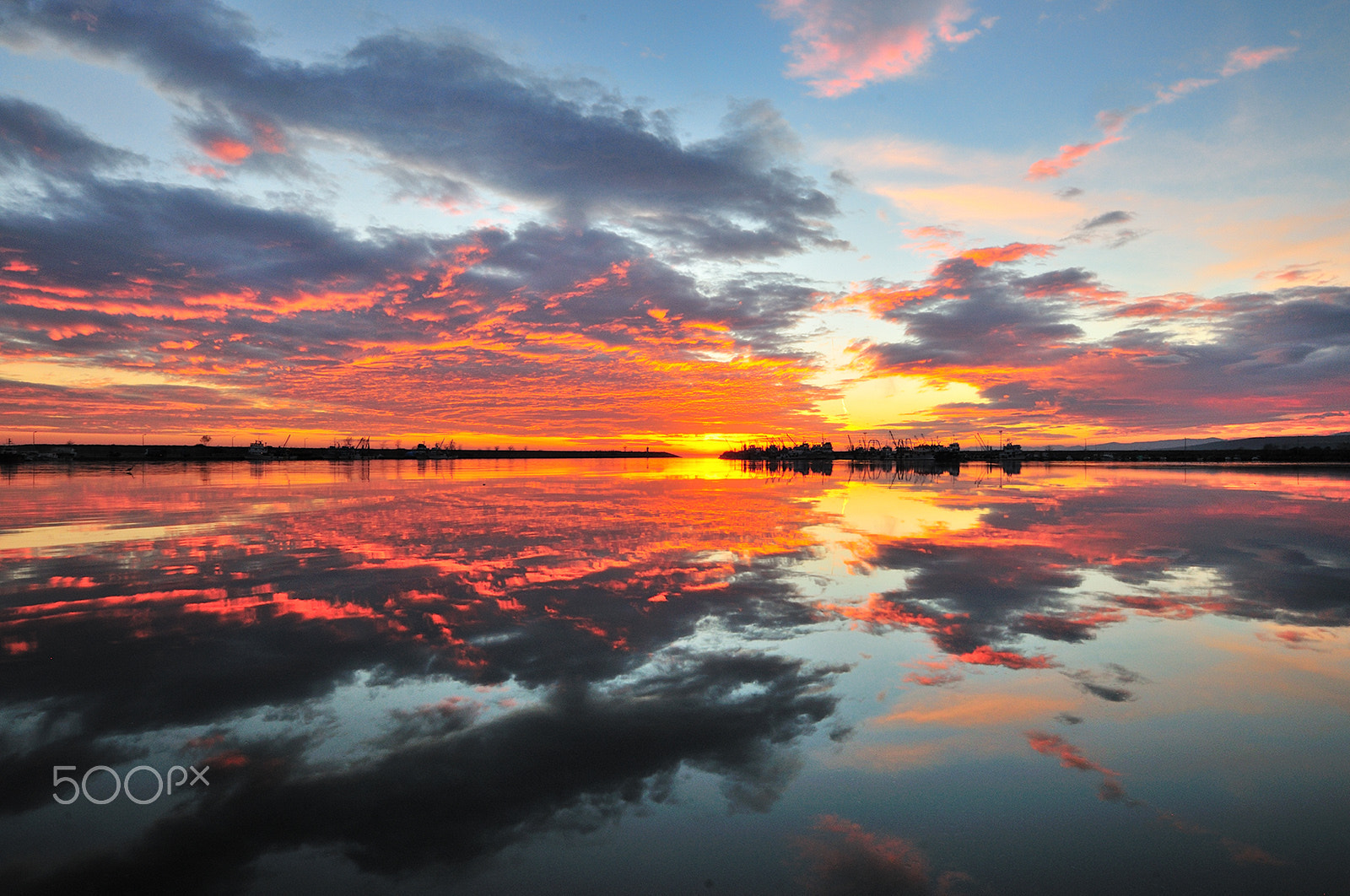 Nikon D300 + Sigma 10-20mm F3.5 EX DC HSM sample photo. Reflection photography