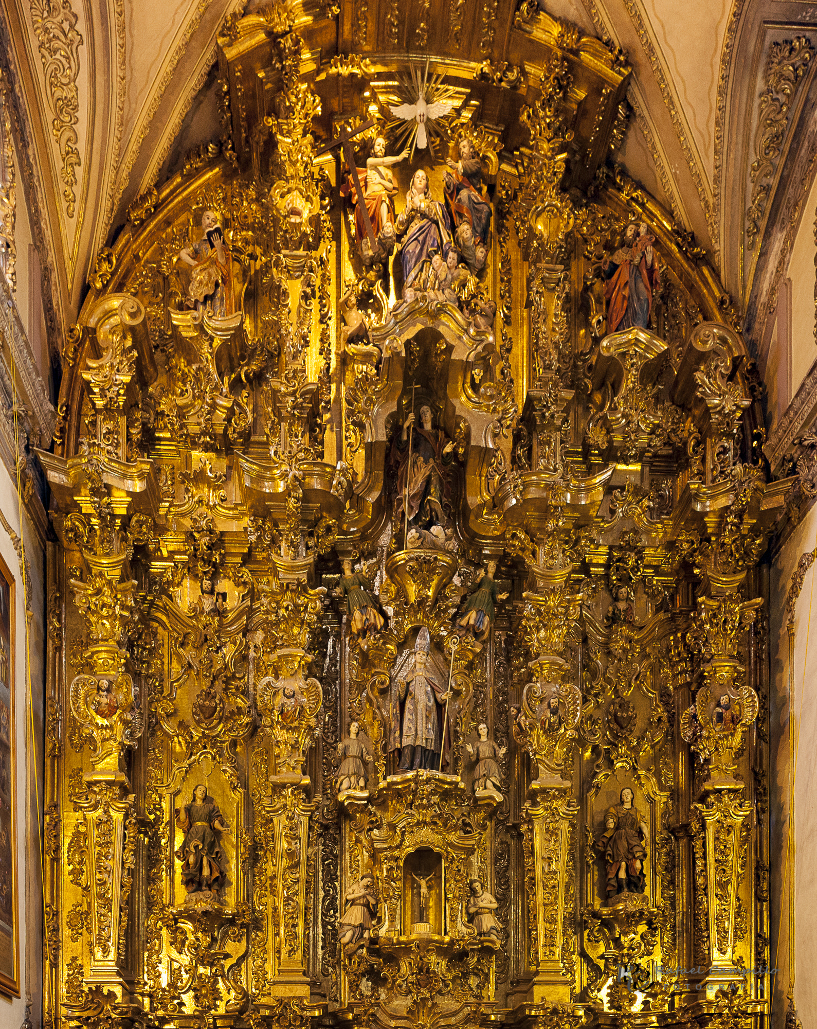Canon EF 24mm F2.8 IS USM sample photo. Catedral san luis obispo photography