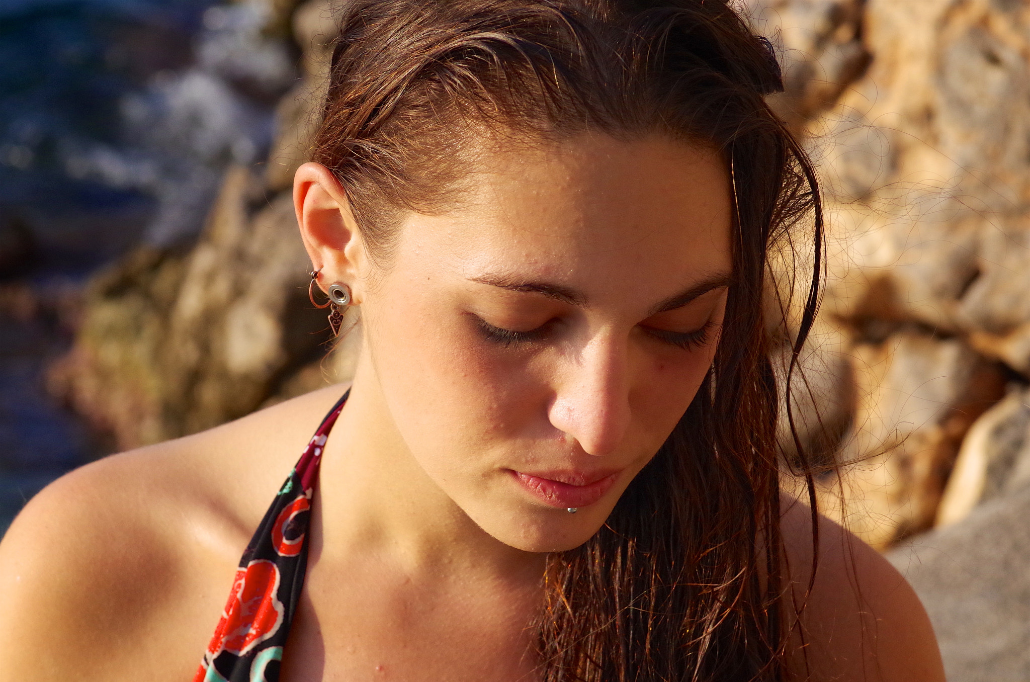 Pentax smc D-FA 100mm F2.8 Macro WR sample photo. Stef on the rocks photography