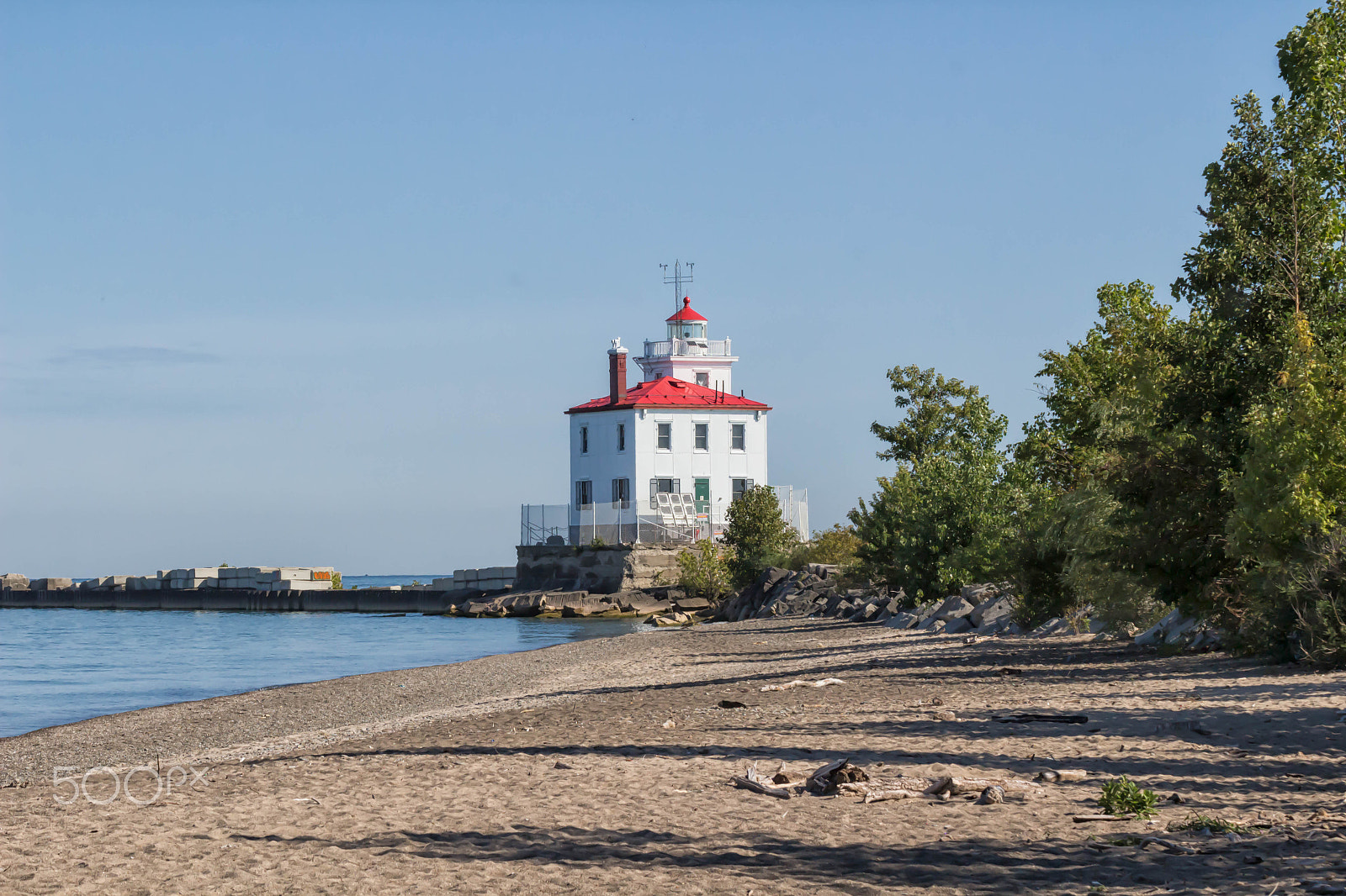 Canon EOS 100D (EOS Rebel SL1 / EOS Kiss X7) sample photo. Fairport harbor west light house photography