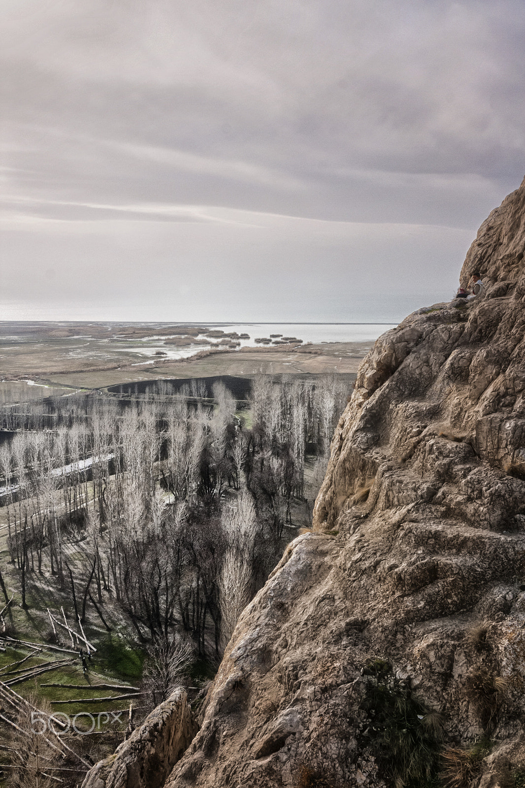 Tokina AT-X Pro 12-24mm F4 (IF) DX sample photo. Van lake photography