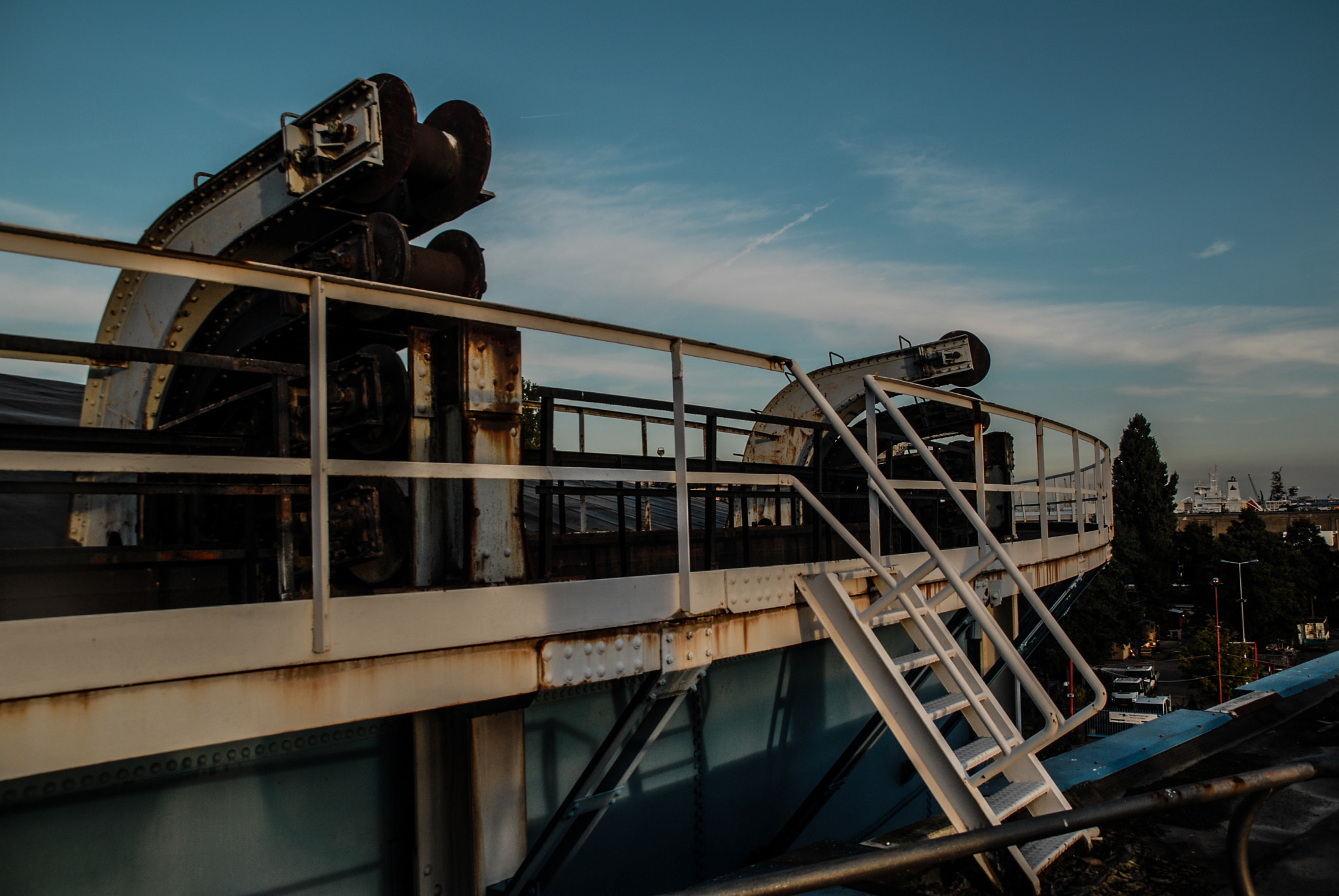 Nikon D200 + Sigma 18-200mm F3.5-6.3 DC sample photo. ~ the little stair ~ photography