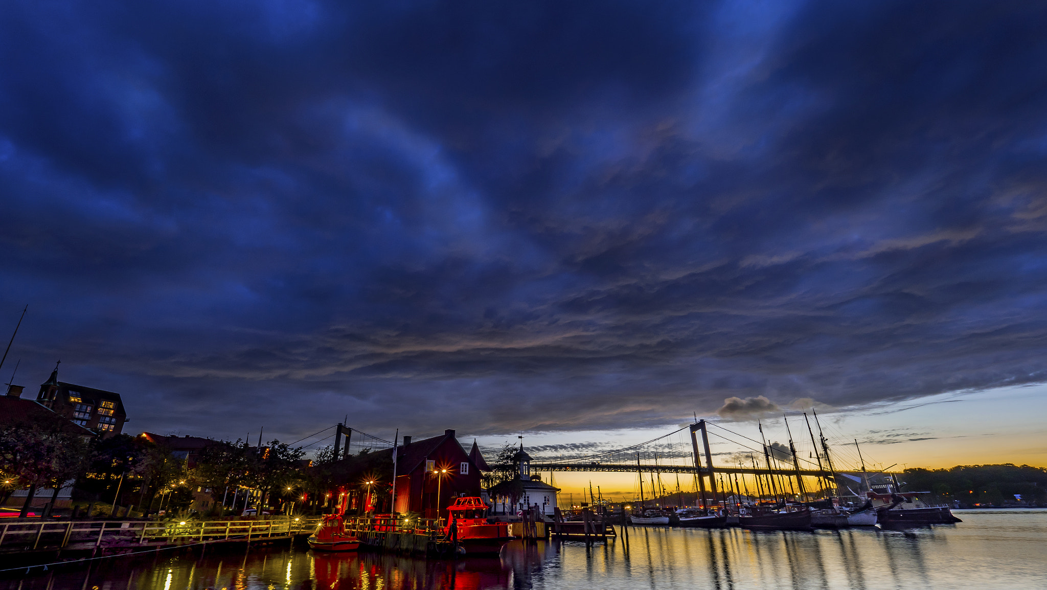 Panasonic Lumix DMC-GX8 + Olympus M.Zuiko Digital ED 7-14mm F2.8 PRO sample photo. Dramatic sky photography