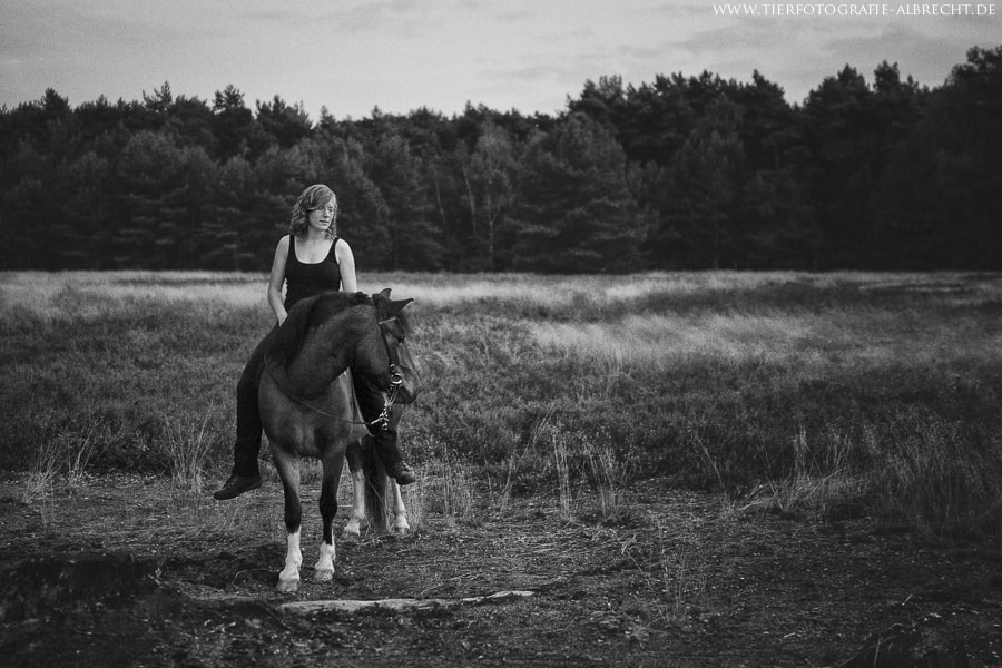 Canon EOS-1D Mark III sample photo. Friendship photography