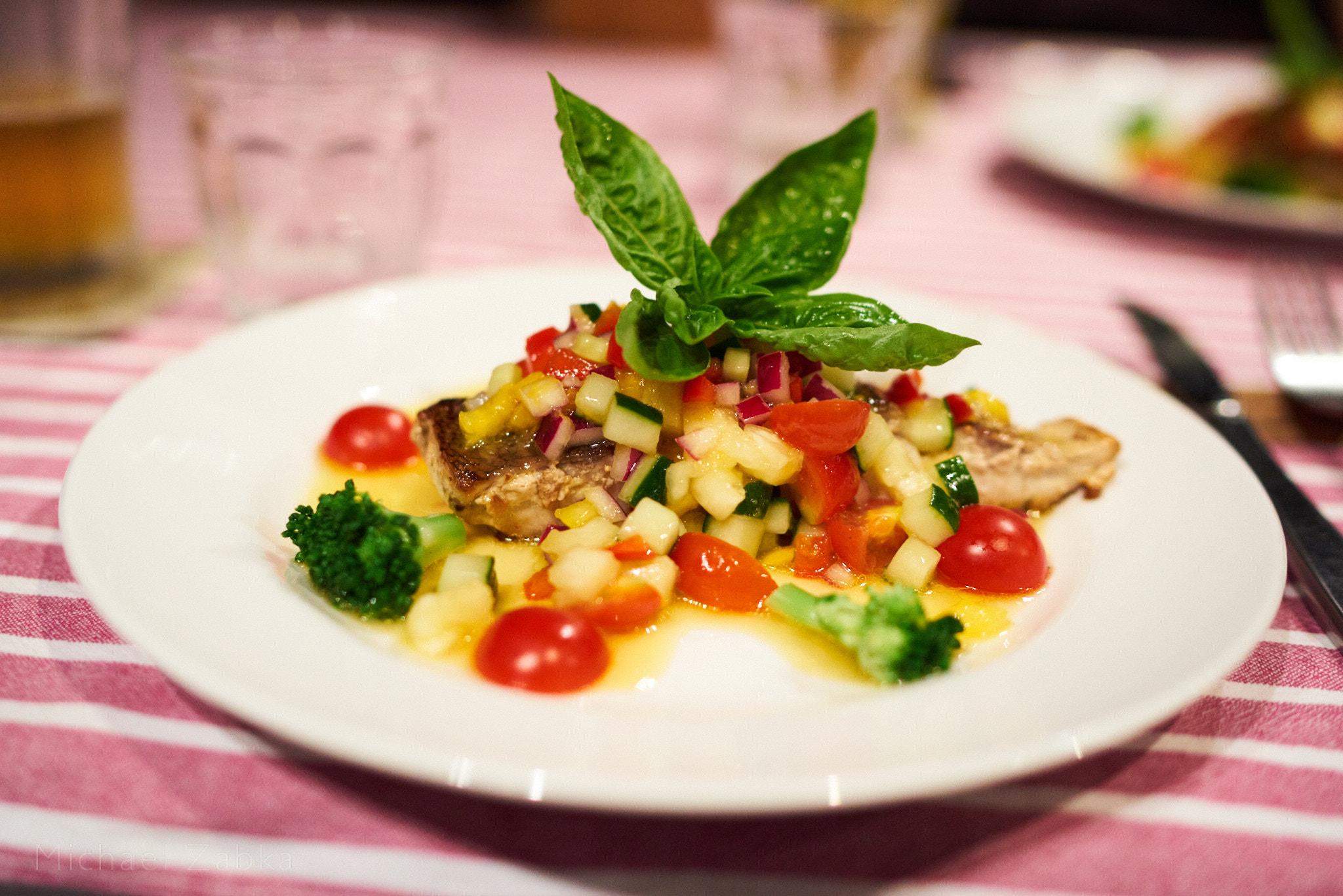 Sony a7R + Sony Distagon T* FE 35mm F1.4 ZA sample photo. Okinawa dish: fish with mango, pineapple, and tomatoes photography