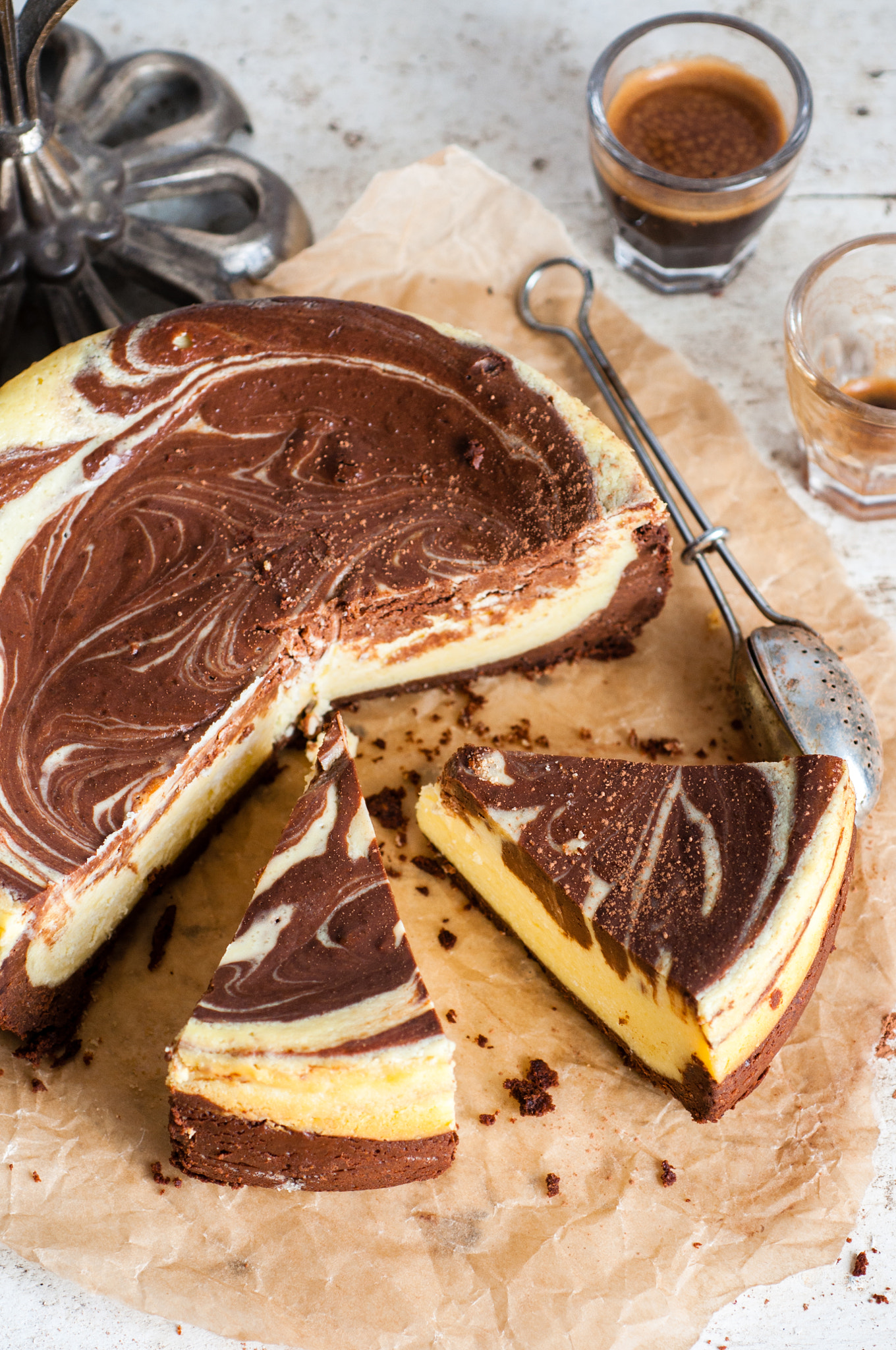 Nikon D90 + Nikon AF Micro-Nikkor 60mm F2.8D sample photo. Chocolate swirl cheesecake photography