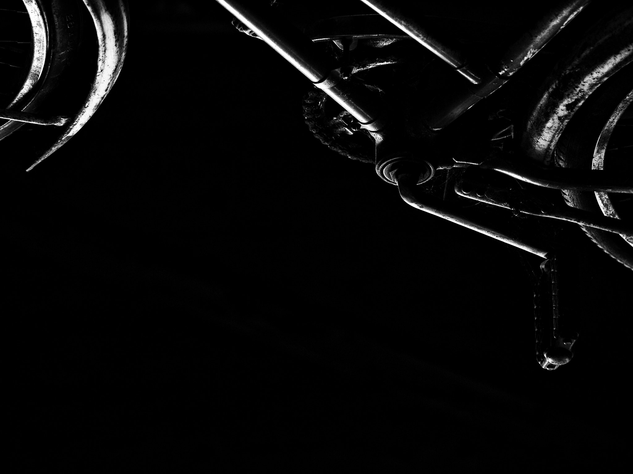 Olympus E-30 sample photo. Suspendue photography