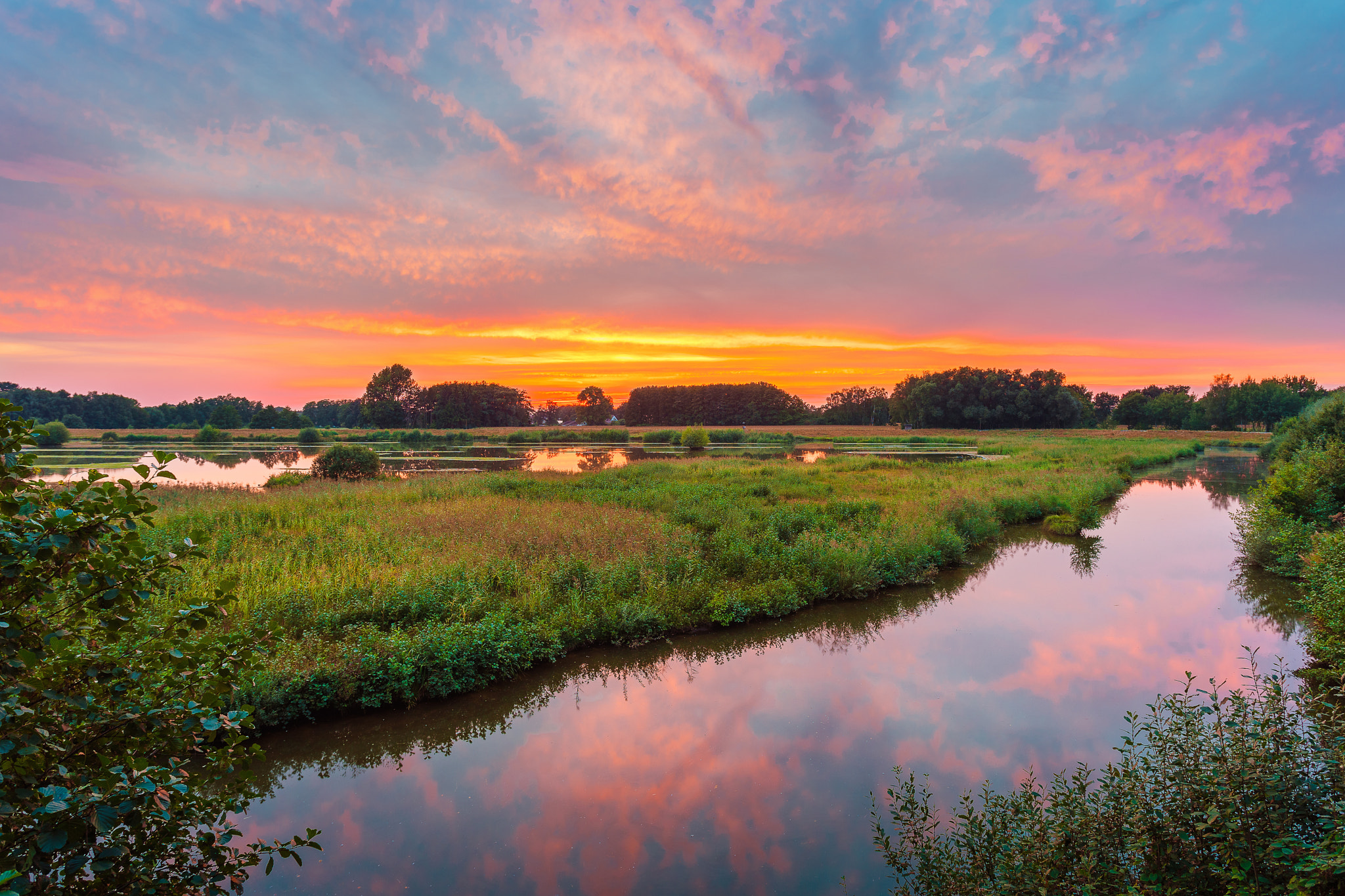 Sony a7 II + Canon EF 17-40mm F4L USM sample photo. September sunset at the steinhorster becken photography