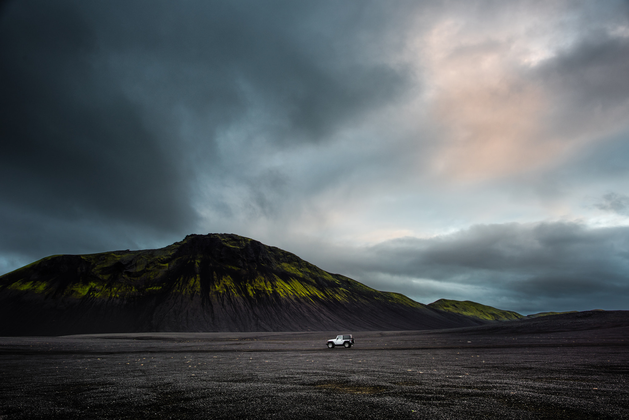 Nikon D810 + Nikon AF-S Nikkor 24mm F1.4G ED sample photo. Twilight in iceland photography