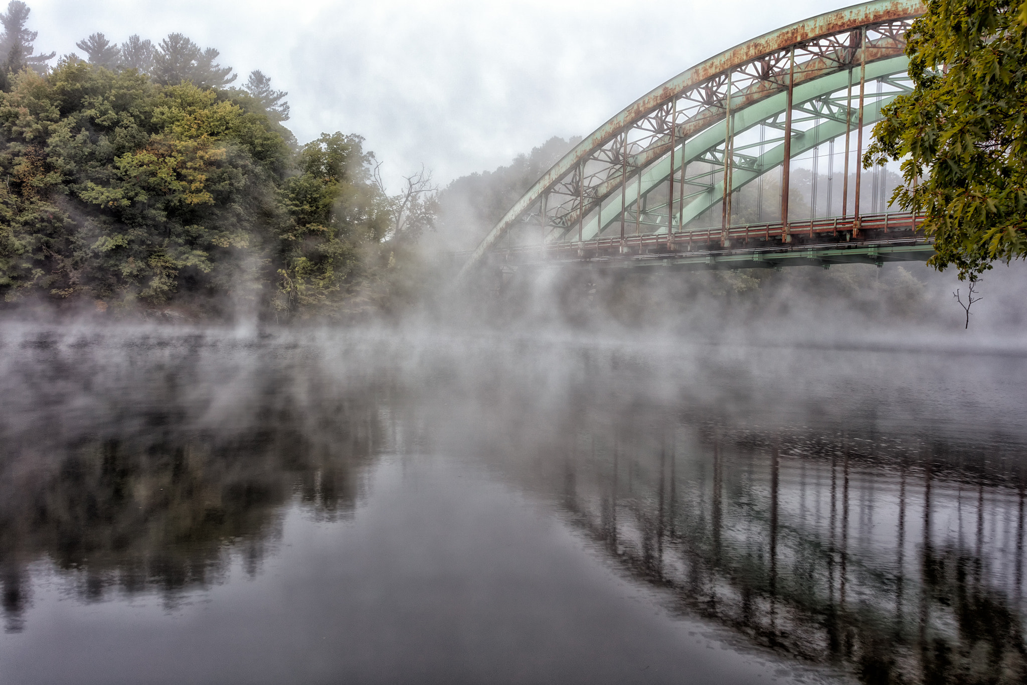 Canon EOS 5DS sample photo. Early morning fog (over the connecticut river) photography