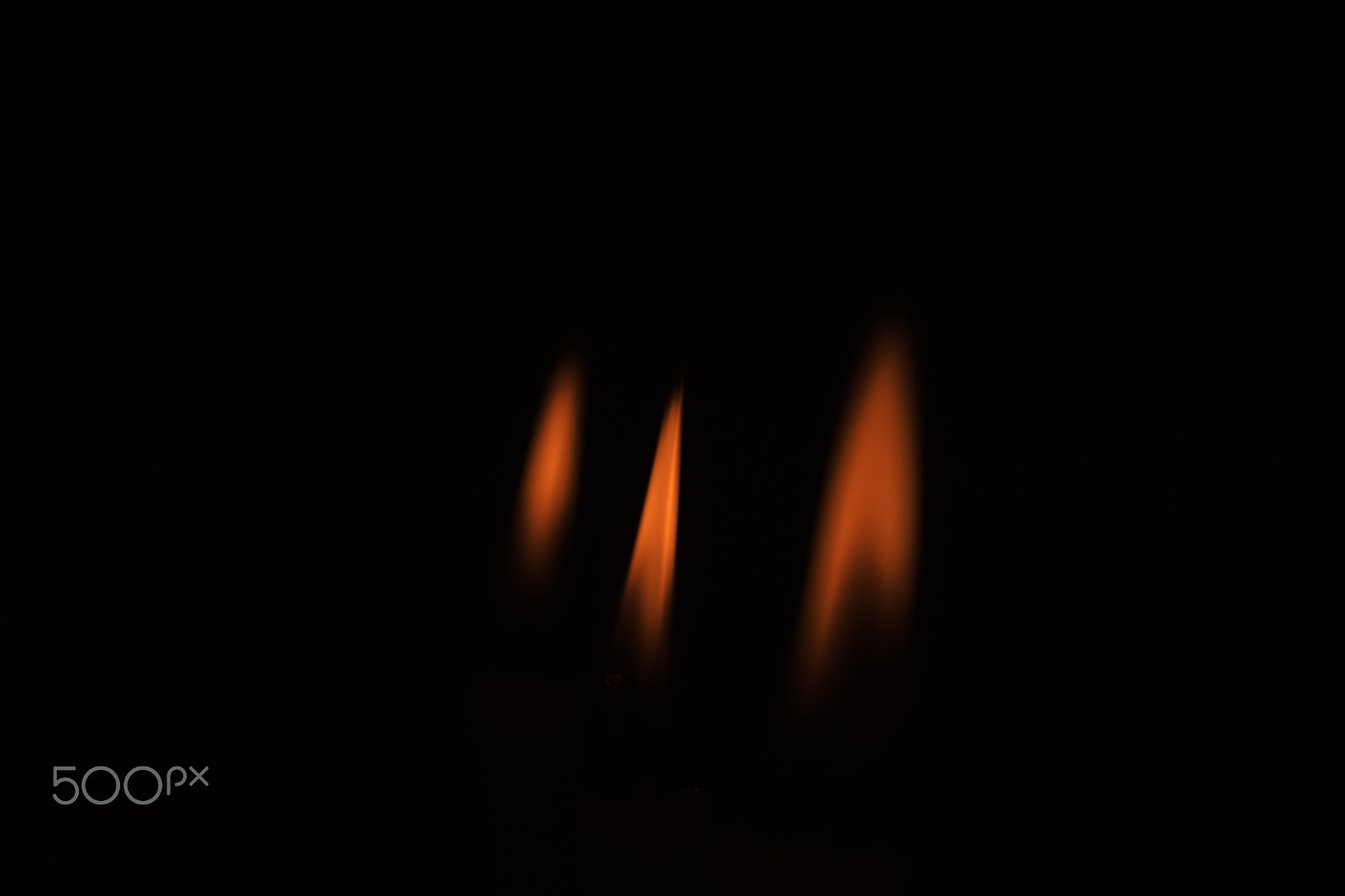 Sony SLT-A68 sample photo. Dancing flames photography