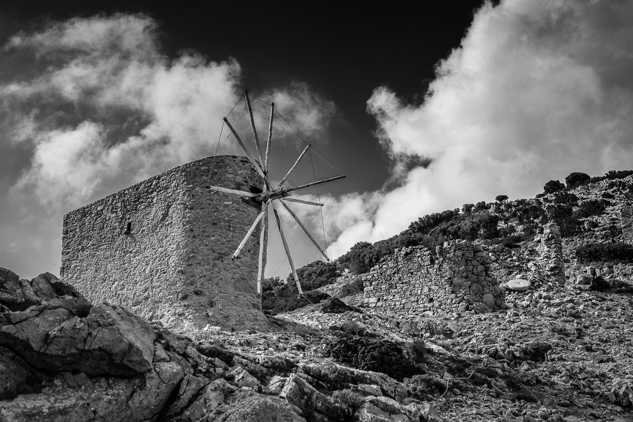 Sony a7 + E 50mm F1.4 sample photo. Old cretan windmill photography