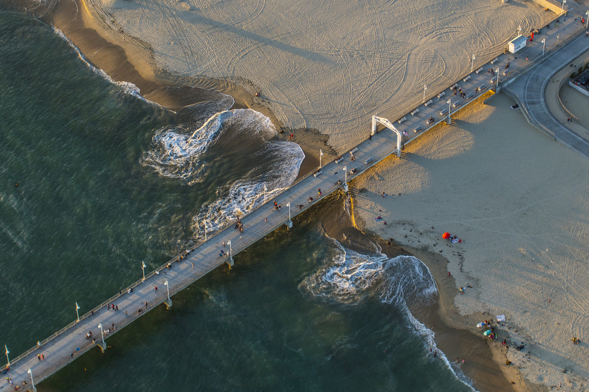 Canon EOS 5DS R + Canon EF 50mm F1.2L USM sample photo. Over long beach photography