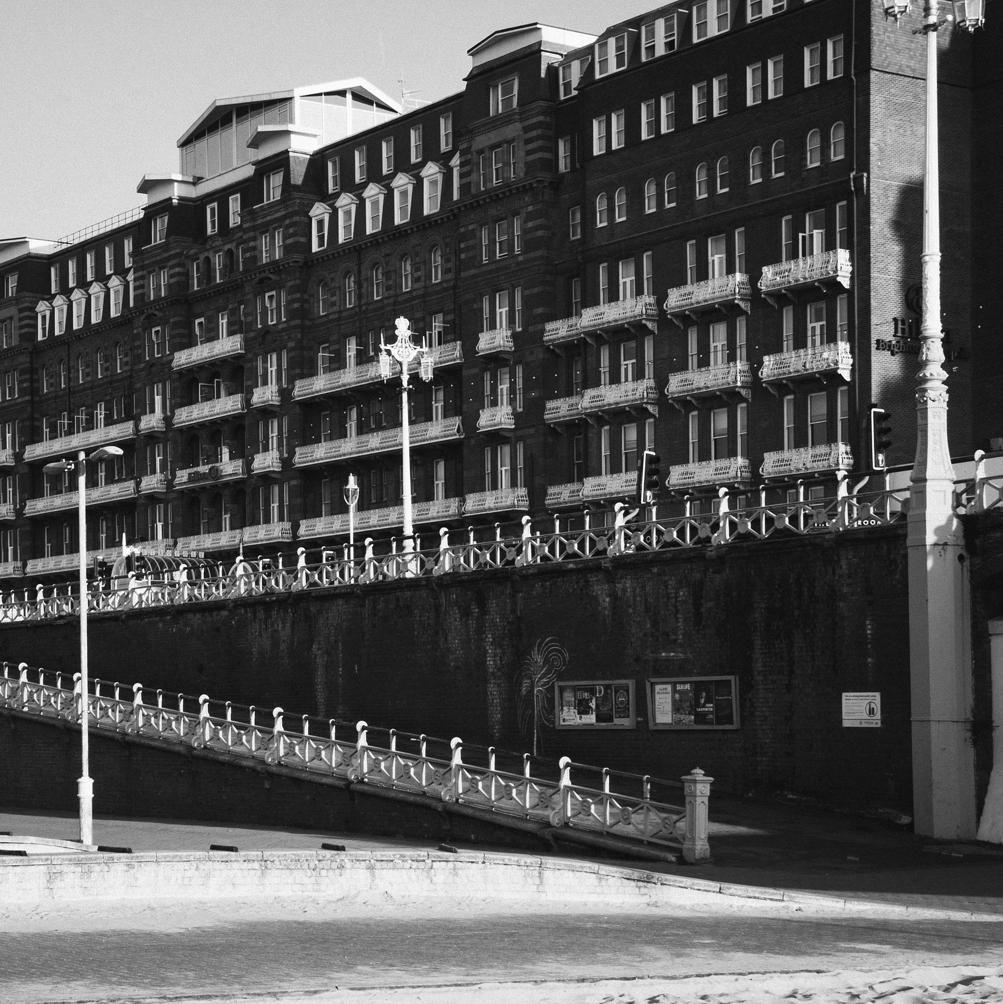 Canon EF-S 17-85mm F4-5.6 IS USM sample photo. Good morning brighton photography