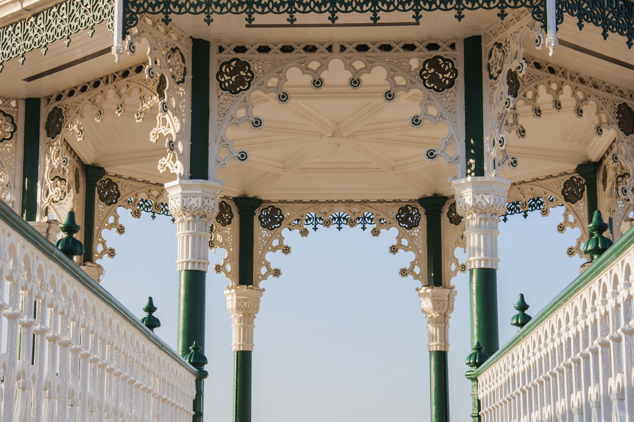 Canon EF-S 17-85mm F4-5.6 IS USM sample photo. Good morning brighton photography