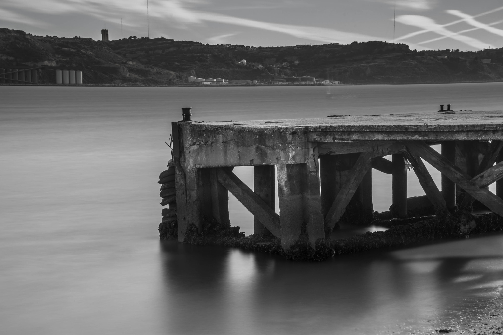 Sigma 18-200mm F3.5-6.3 II DC OS HSM sample photo. Pier photography