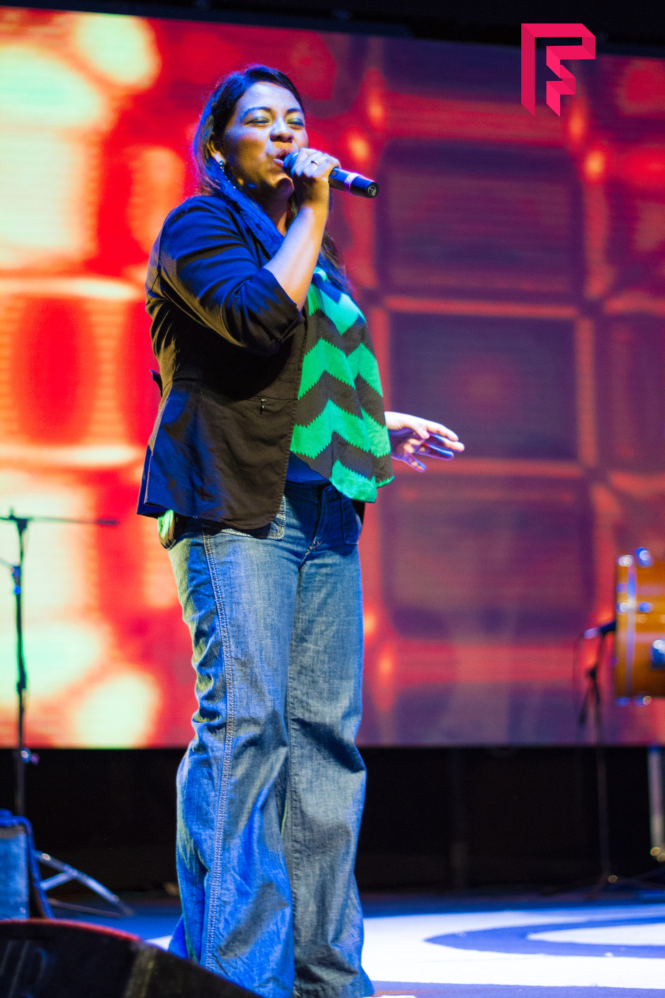 Canon EOS 7D + Canon EF 50mm f/1.8 sample photo. Congreso viral photography
