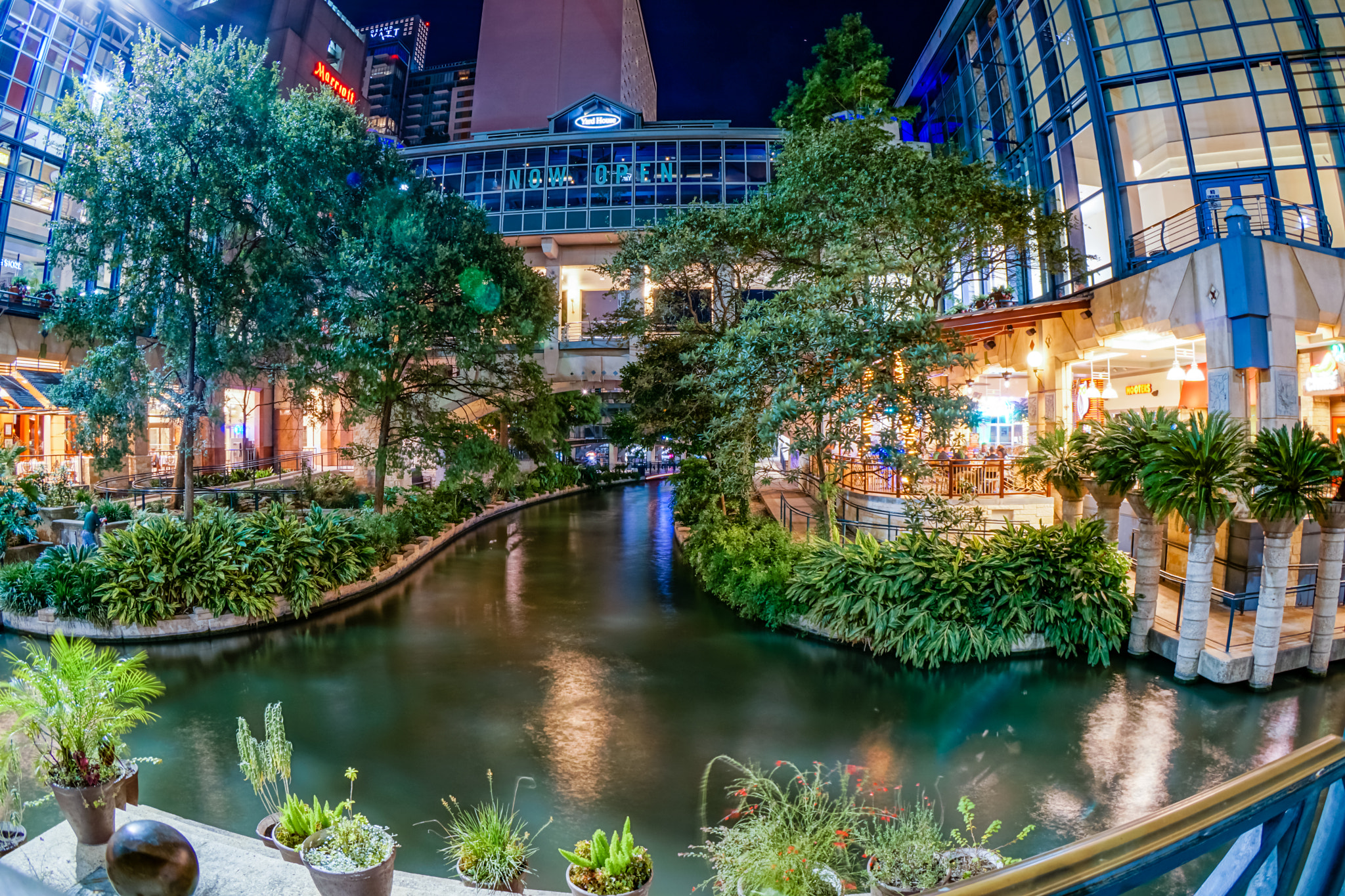 Sony a6300 sample photo. San antonio riverwalk photography