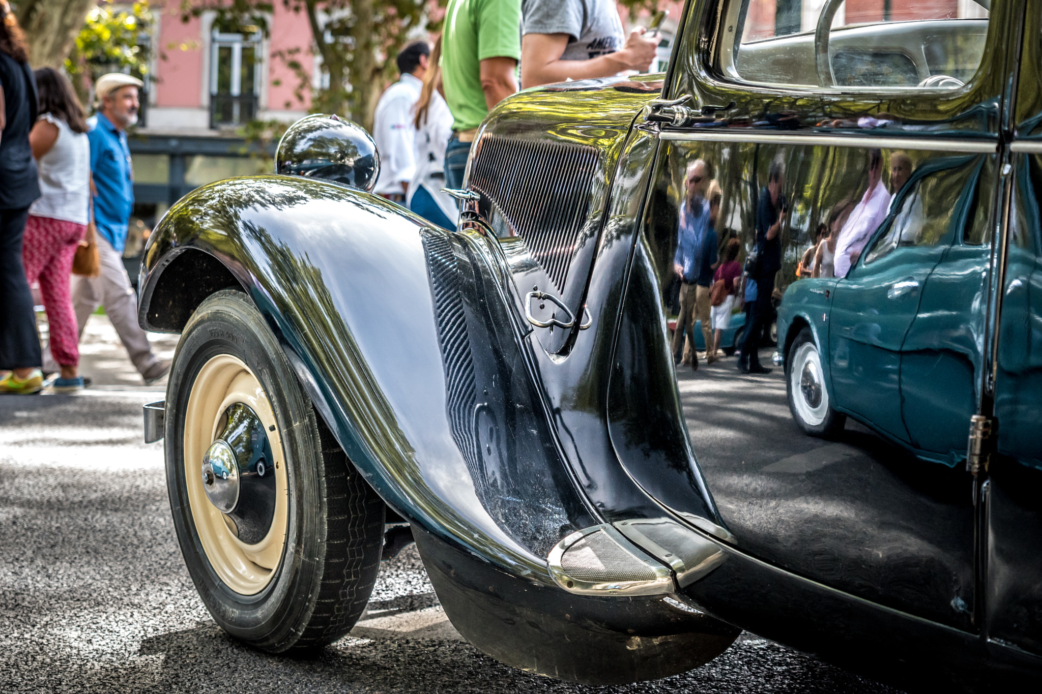 Sigma 24-70mm F2.8 EX DG HSM sample photo. Citroën traction avant photography
