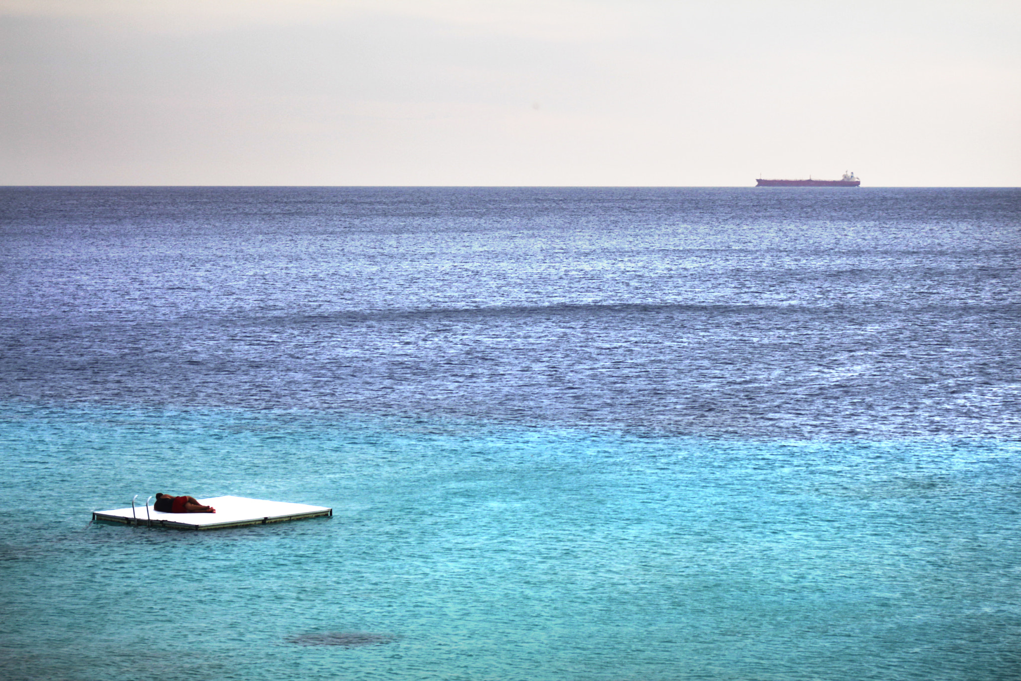 Canon EF 75-300mm f/4-5.6 USM sample photo. The man and the ship photography